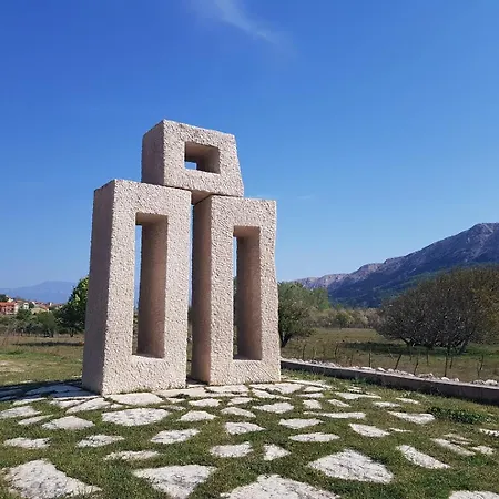 Nana - Casa de hóspedes 3*